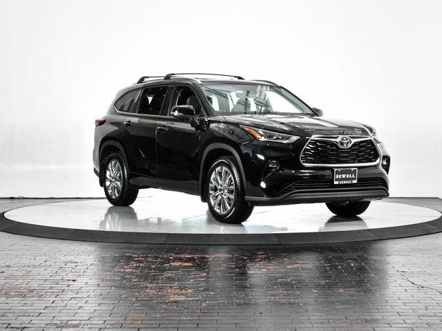 used 2024 Toyota Highlander car, priced at $44,888