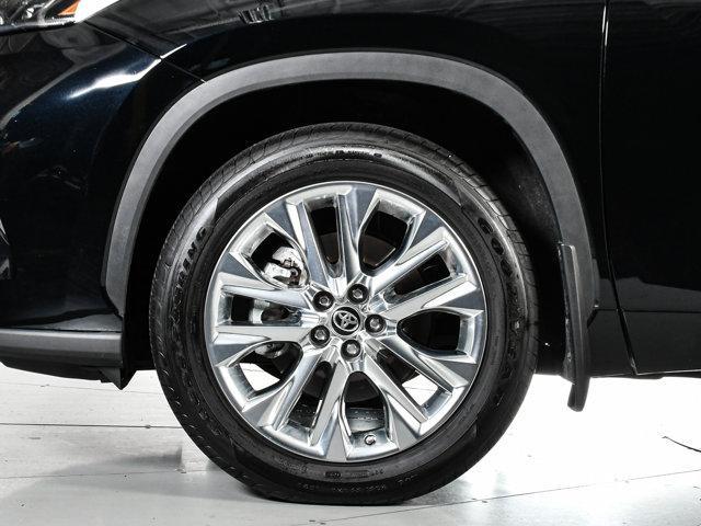 used 2024 Toyota Highlander car, priced at $44,888