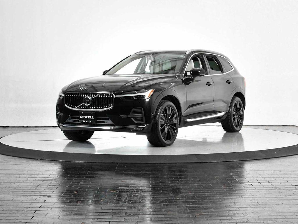 used 2023 Volvo XC60 car, priced at $28,800