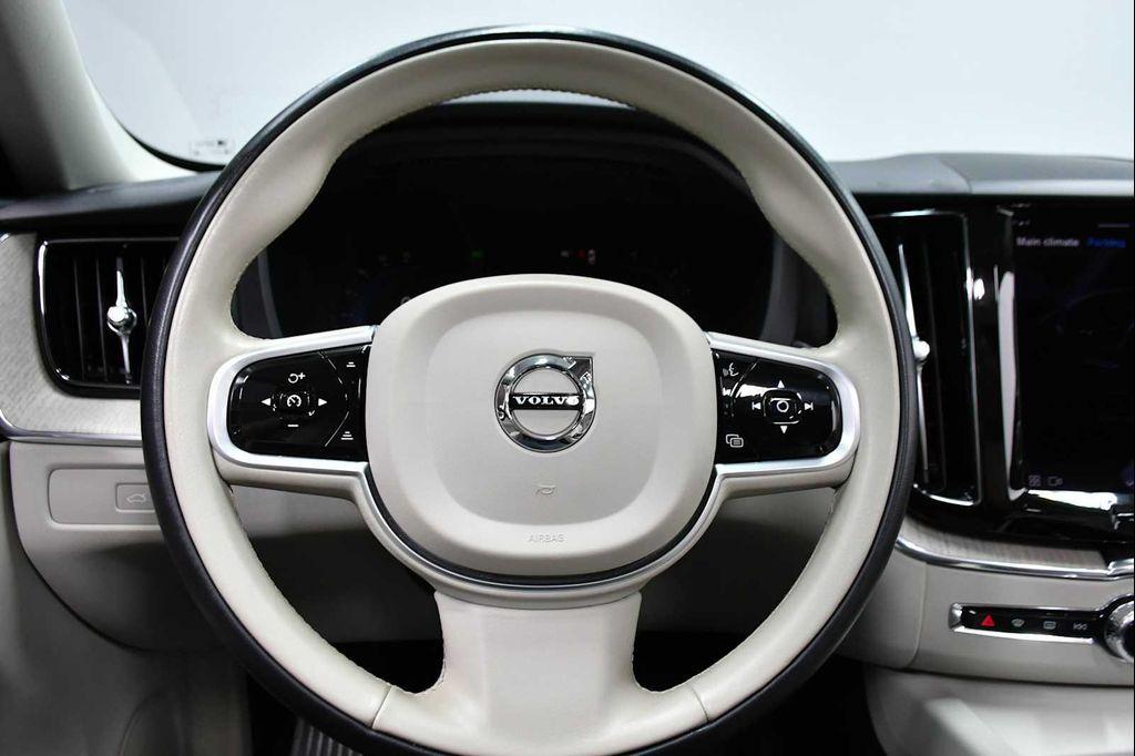 used 2023 Volvo XC60 car, priced at $28,800
