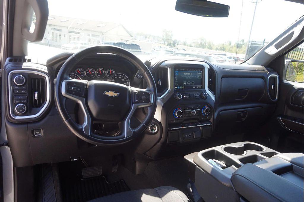 used 2022 Chevrolet Silverado 1500 car, priced at $31,994