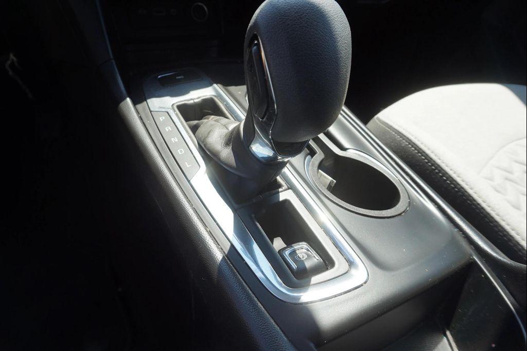 used 2022 Chevrolet Equinox car, priced at $19,422
