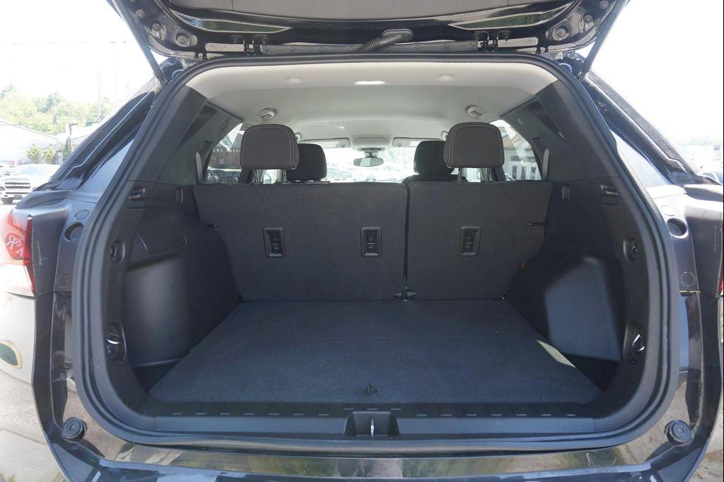 used 2022 Chevrolet Equinox car, priced at $19,422