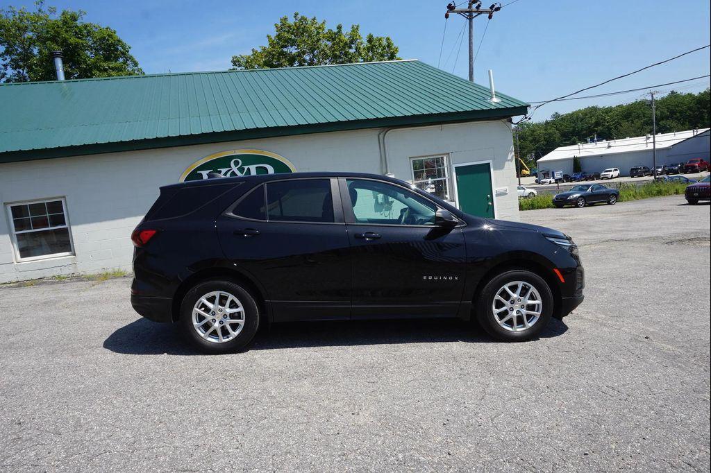 used 2022 Chevrolet Equinox car, priced at $19,422