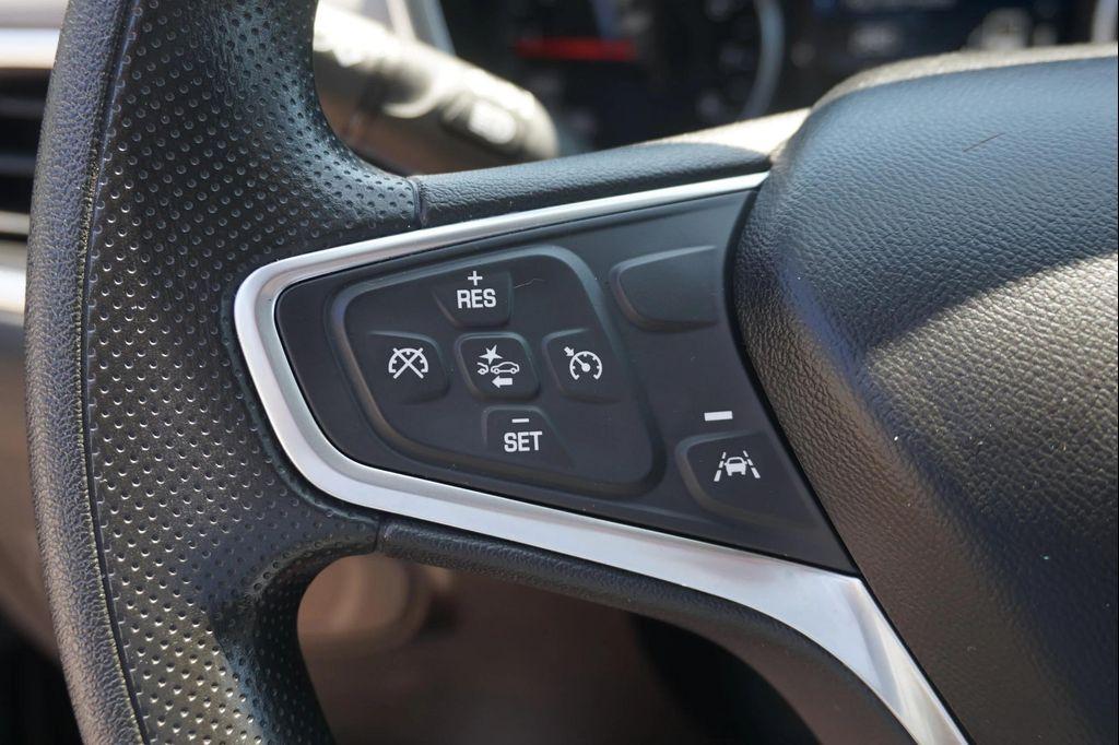 used 2022 Chevrolet Equinox car, priced at $19,422