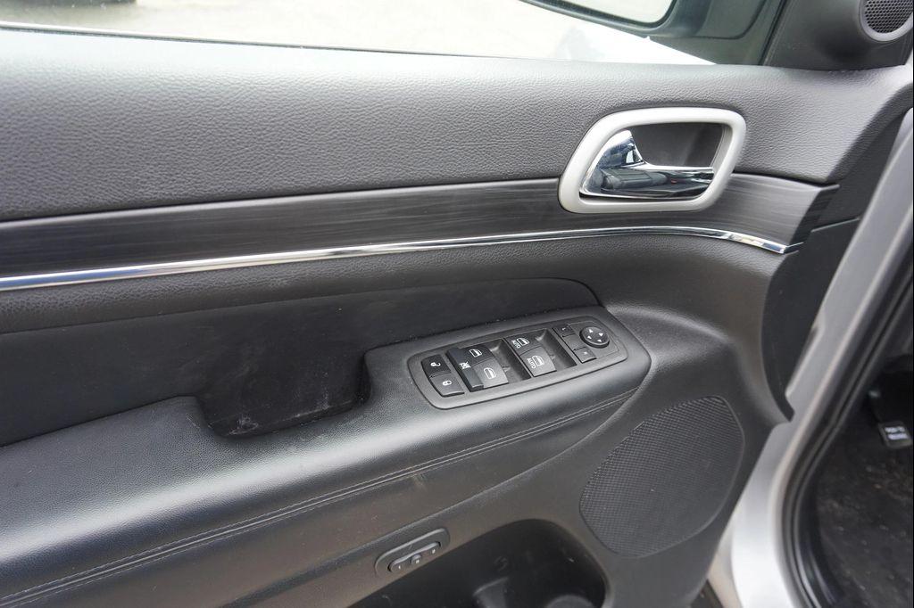 used 2021 Jeep Grand Cherokee car, priced at $26,994