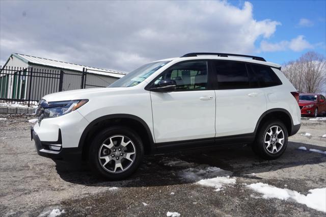 used 2022 Honda Passport car, priced at $30,625