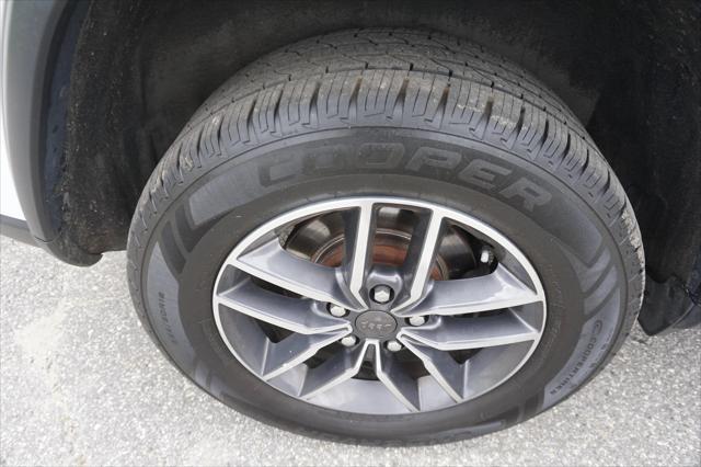 used 2019 Jeep Grand Cherokee car, priced at $21,350