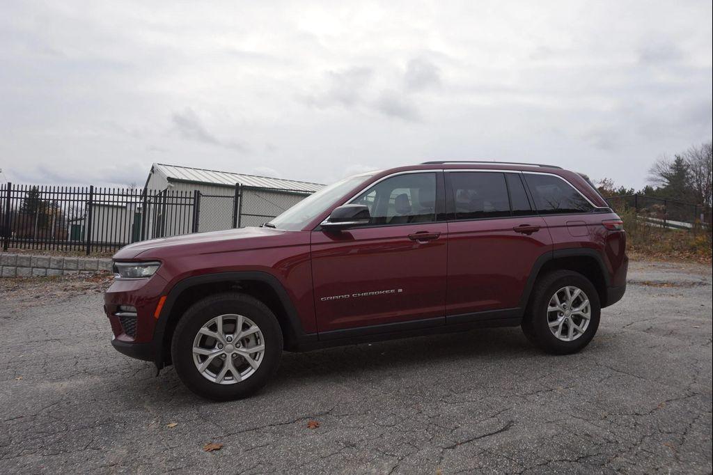 used 2023 Jeep Grand Cherokee car, priced at $29,722