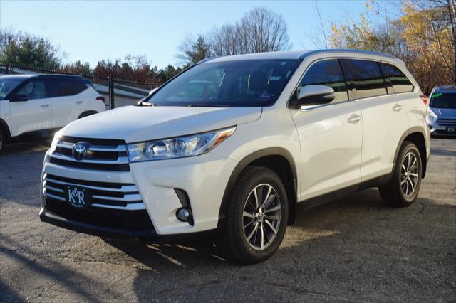 used 2019 Toyota Highlander car, priced at $29,388