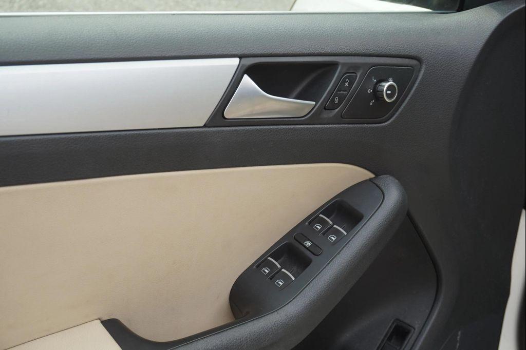 used 2013 Volkswagen Jetta car