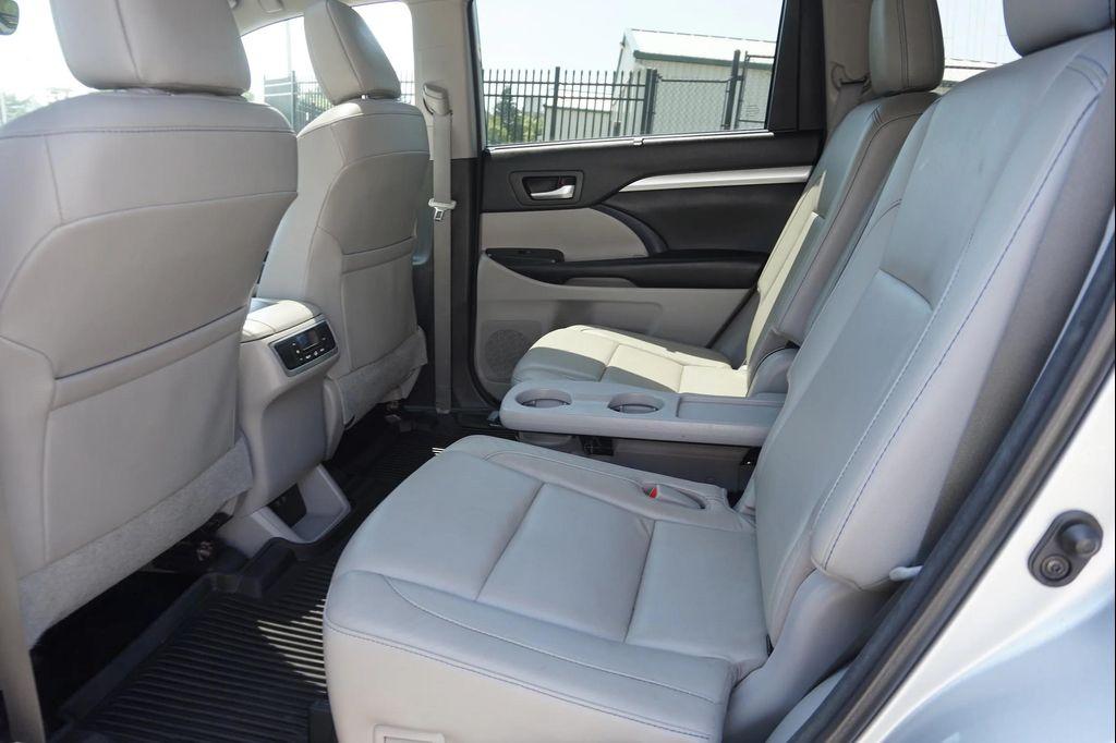 used 2018 Toyota Highlander car, priced at $26,244