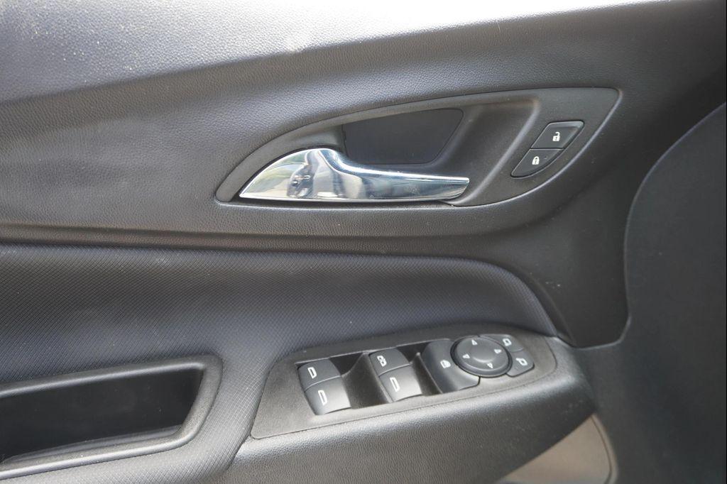 used 2022 Chevrolet Equinox car, priced at $26,613