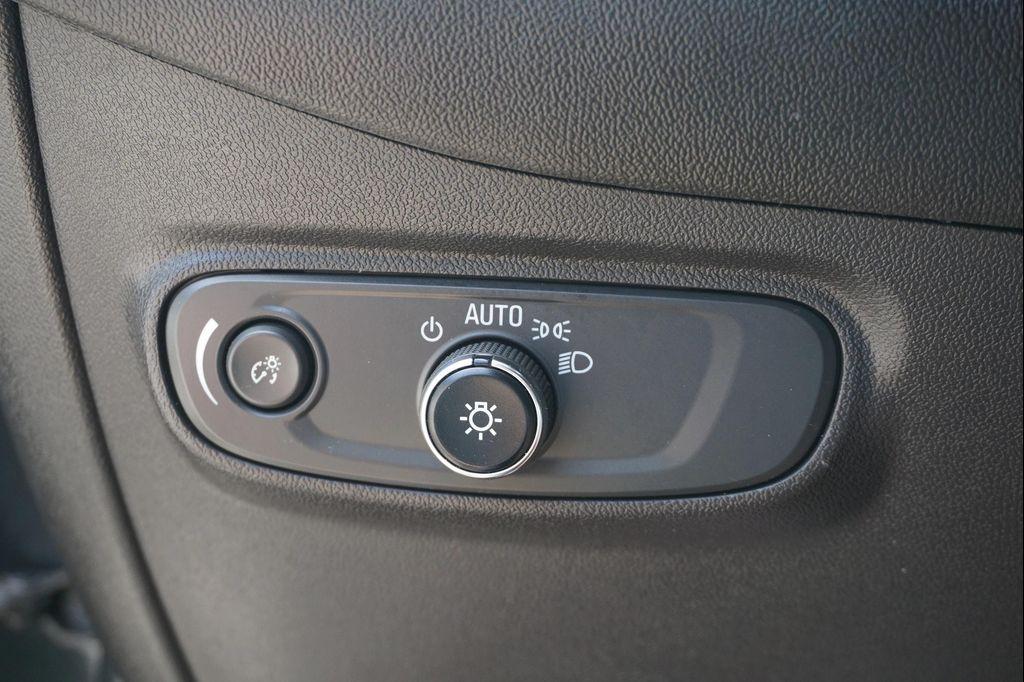 used 2022 Chevrolet Equinox car, priced at $26,613
