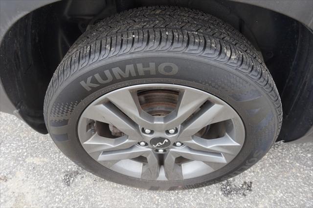 used 2023 Kia Seltos car, priced at $21,944