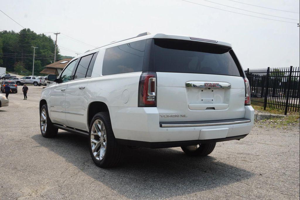 used 2019 GMC Yukon XL car, priced at $39,388