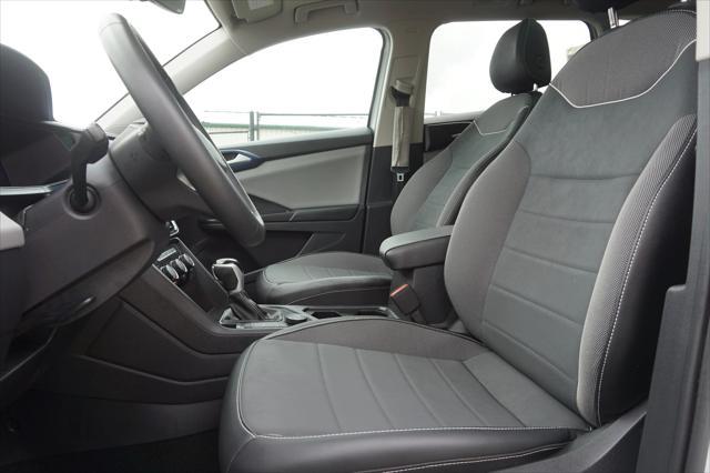 used 2023 Volkswagen Taos car