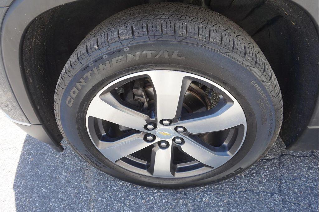 used 2021 Chevrolet Traverse car, priced at $26,415