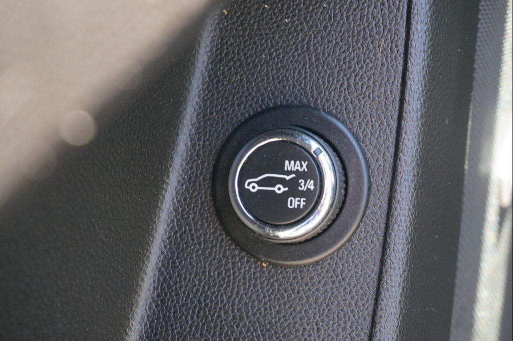 used 2021 Chevrolet Traverse car, priced at $26,415