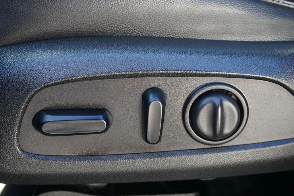 used 2021 Chevrolet Traverse car, priced at $26,415