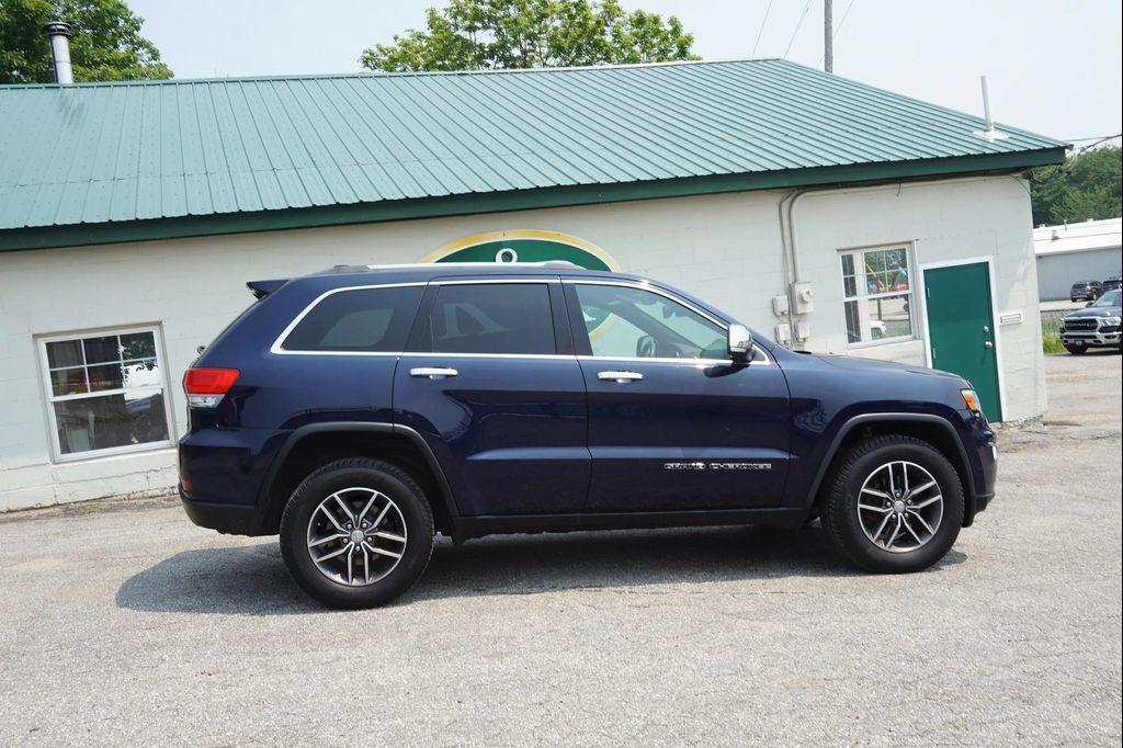 used 2018 Jeep Grand Cherokee car, priced at $19,227