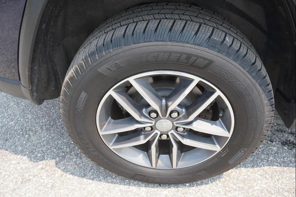 used 2018 Jeep Grand Cherokee car, priced at $19,227