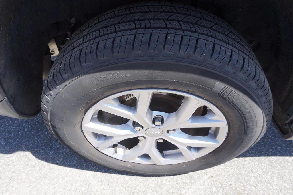 used 2021 Jeep Grand Cherokee L car, priced at $32,144