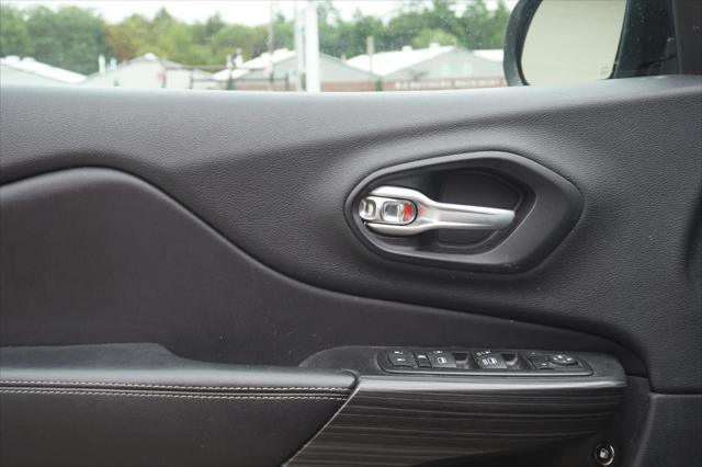 used 2015 Jeep Cherokee car