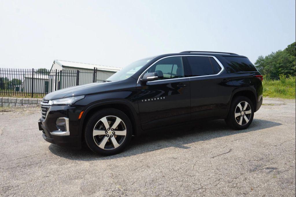 used 2022 Chevrolet Traverse car, priced at $33,847