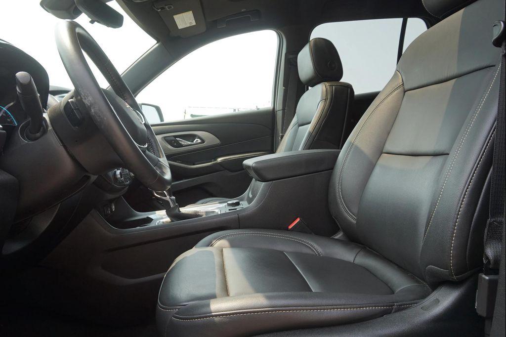 used 2022 Chevrolet Traverse car, priced at $33,847