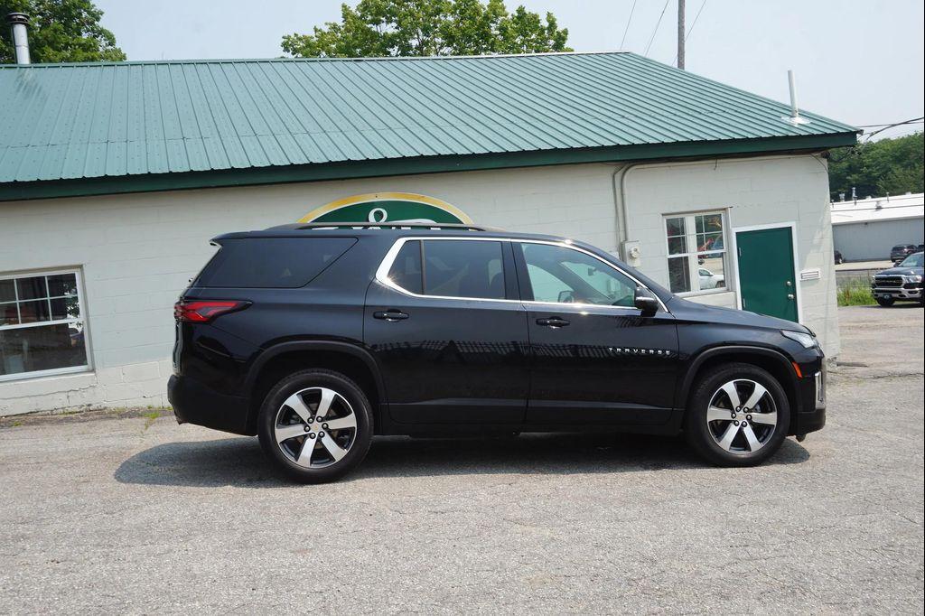 used 2022 Chevrolet Traverse car, priced at $33,847