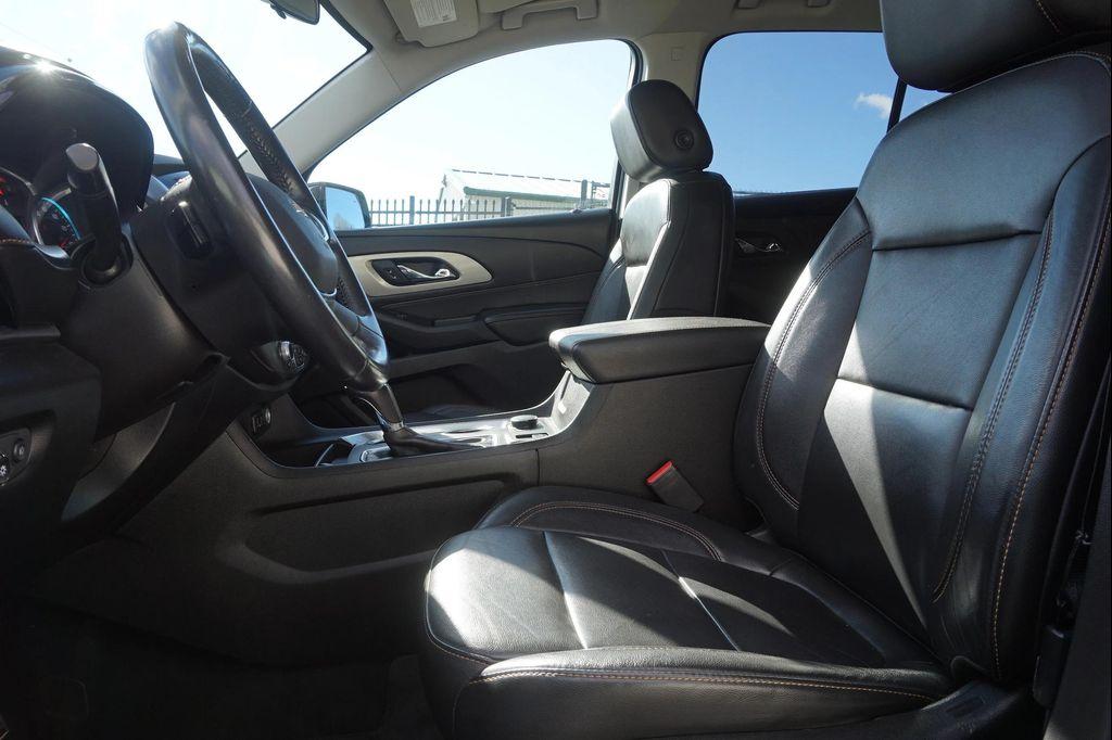 used 2019 Chevrolet Traverse car, priced at $21,816