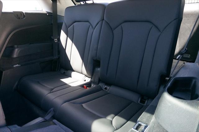 used 2020 Audi Q7 car, priced at $28,724