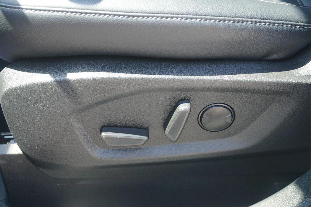 used 2024 Ford Edge car, priced at $31,788