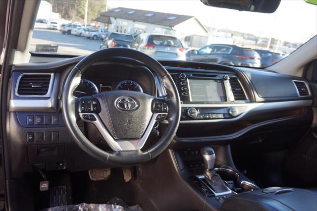 used 2018 Toyota Highlander car, priced at $27,344