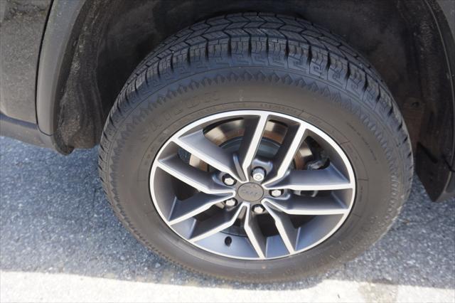 used 2022 Jeep Grand Cherokee car, priced at $27,922