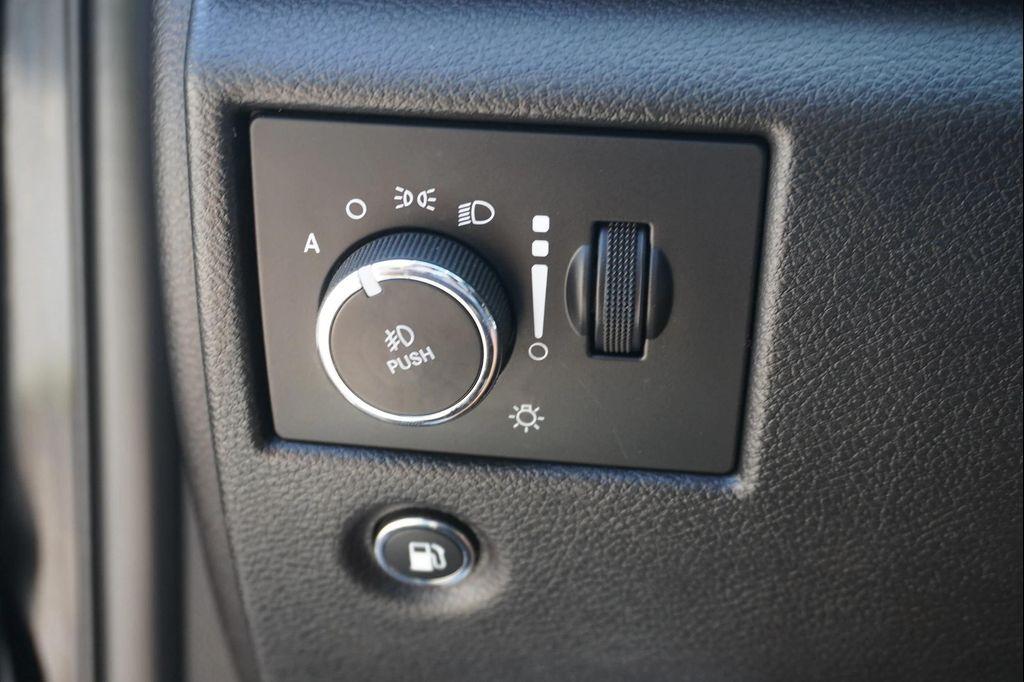 used 2020 Jeep Grand Cherokee car, priced at $22,147