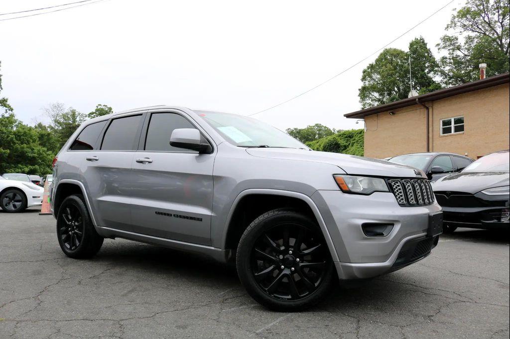 used 2017 Jeep Grand Cherokee car, priced at $16,777