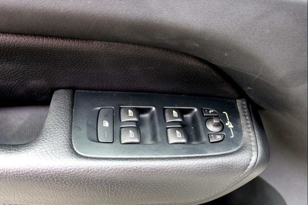 used 2022 Volvo XC60 car, priced at $23,977