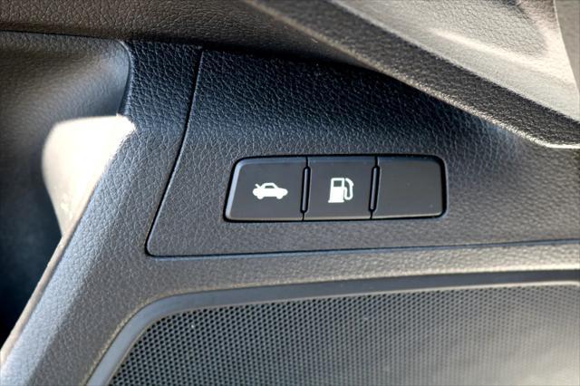 used 2018 Honda Clarity Plug-In Hybrid car, priced at $16,777