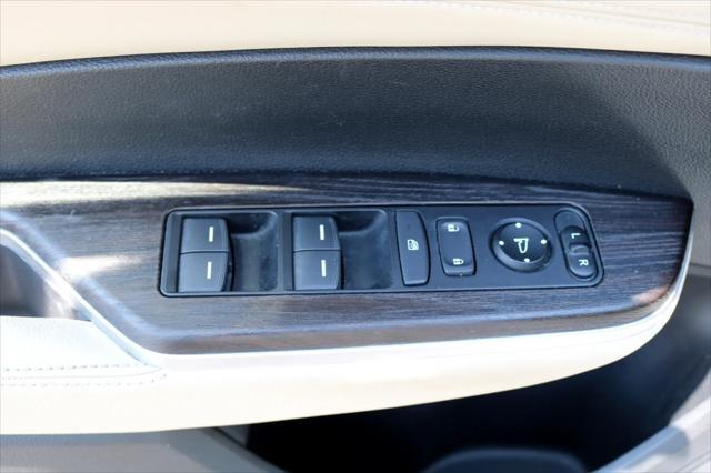 used 2018 Honda Clarity Plug-In Hybrid car, priced at $16,777