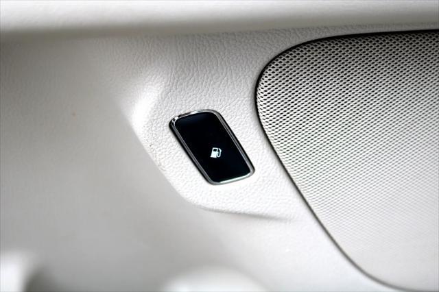 used 2018 Lincoln MKZ Hybrid car, priced at $13,777