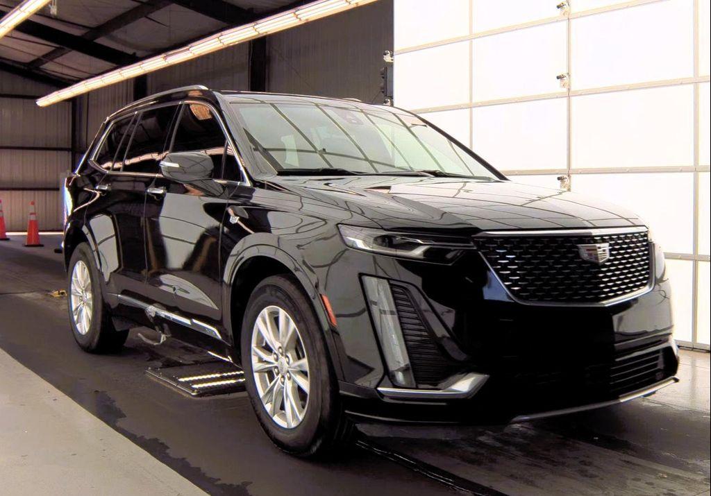 used 2024 Cadillac XT6 car, priced at $26,777