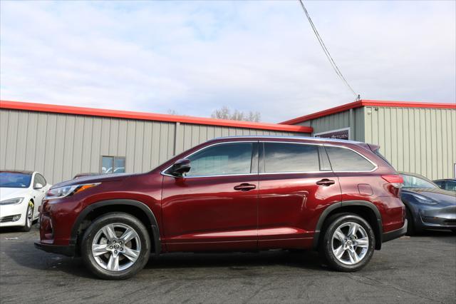 used 2018 Toyota Highlander car, priced at $26,700