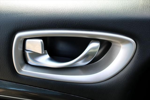 used 2017 INFINITI QX60 car, priced at $15,977