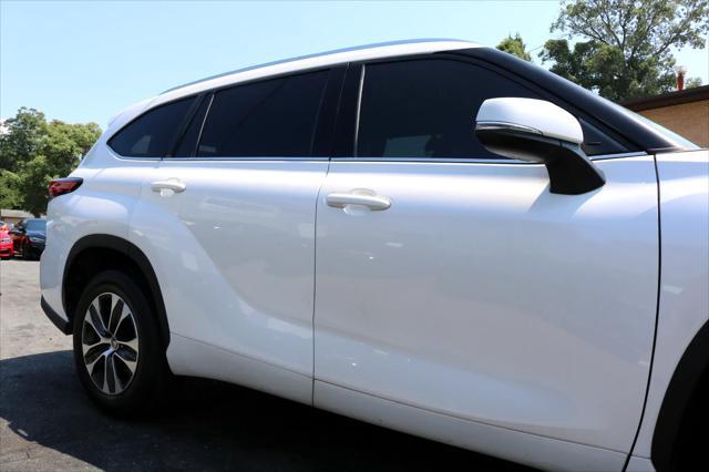used 2021 Toyota Highlander car, priced at $30,777