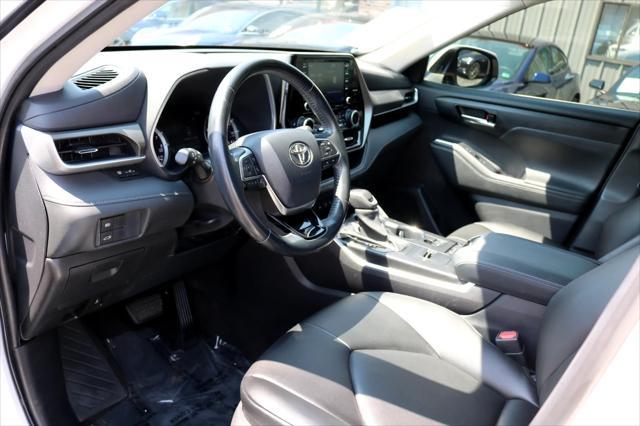 used 2021 Toyota Highlander car, priced at $30,777