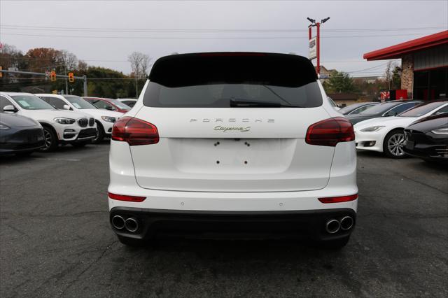 used 2017 Porsche Cayenne E-Hybrid car, priced at $23,777