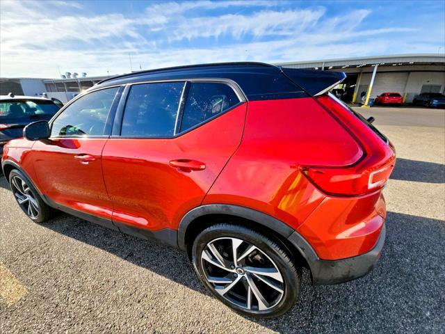 used 2019 Volvo XC40 car, priced at $18,777