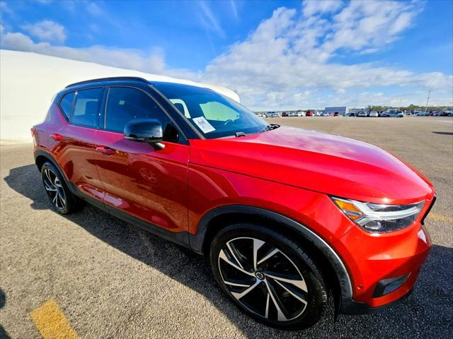 used 2019 Volvo XC40 car, priced at $18,777